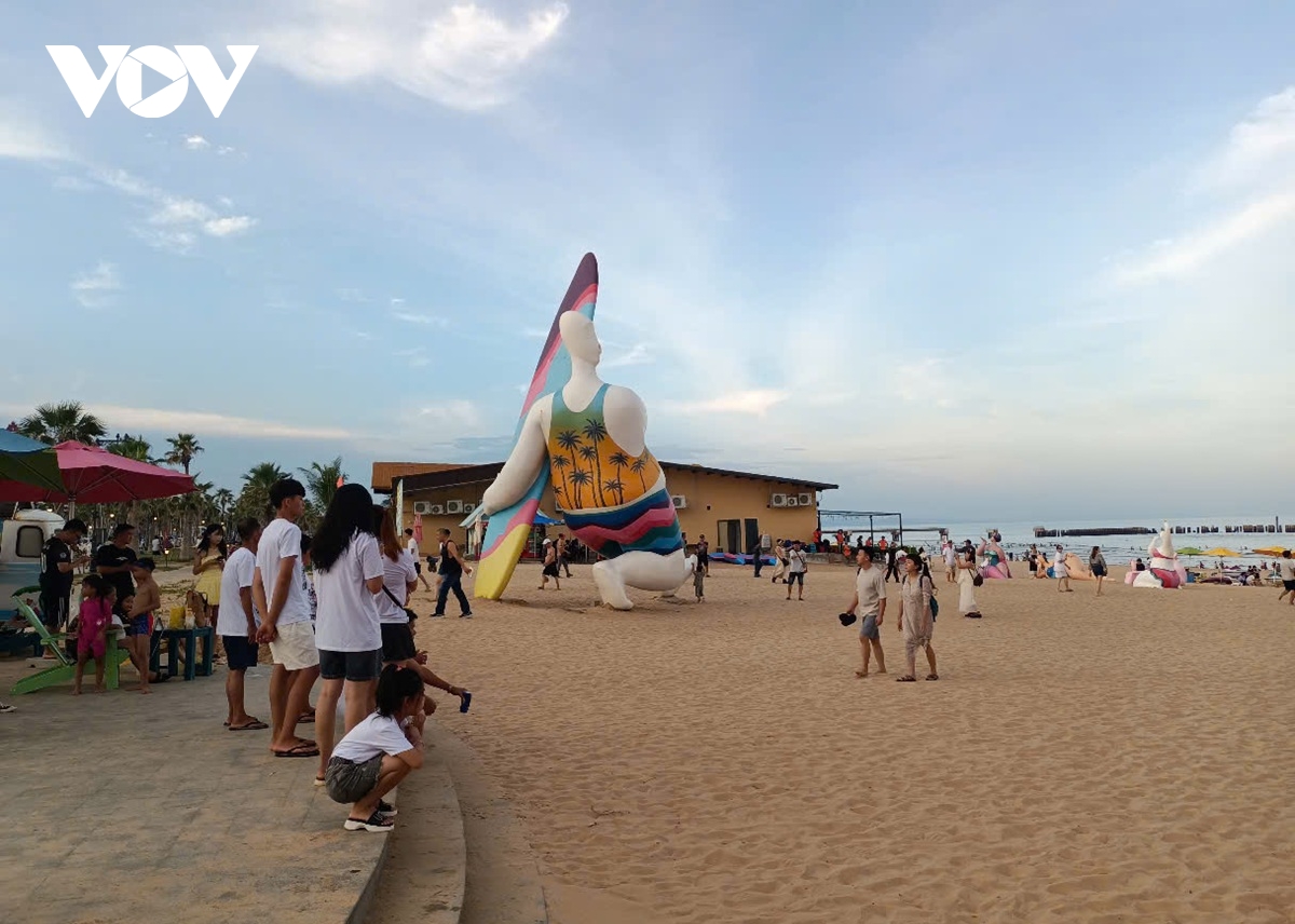 Các điểm đến vùng biển của tỉnh Lâm Đồng thu hút đông du khách